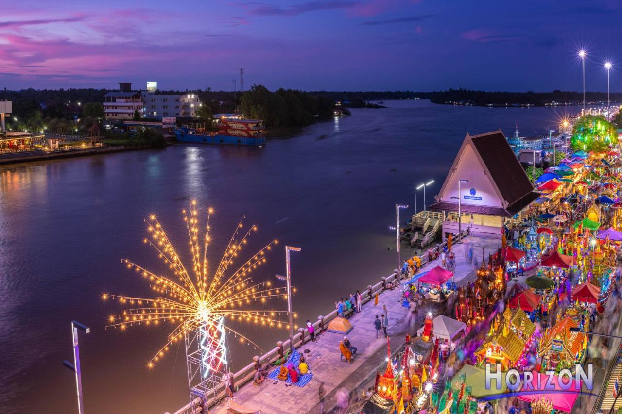 Horizon Hotel Surat Thani Exterior photo