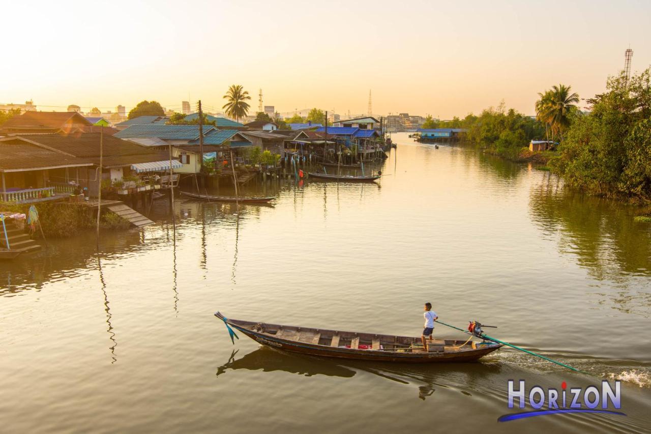 Horizon Hotel Surat Thani Exterior photo